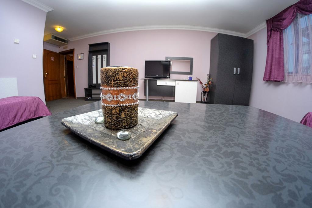 Haskovo Hotel Bagian luar foto